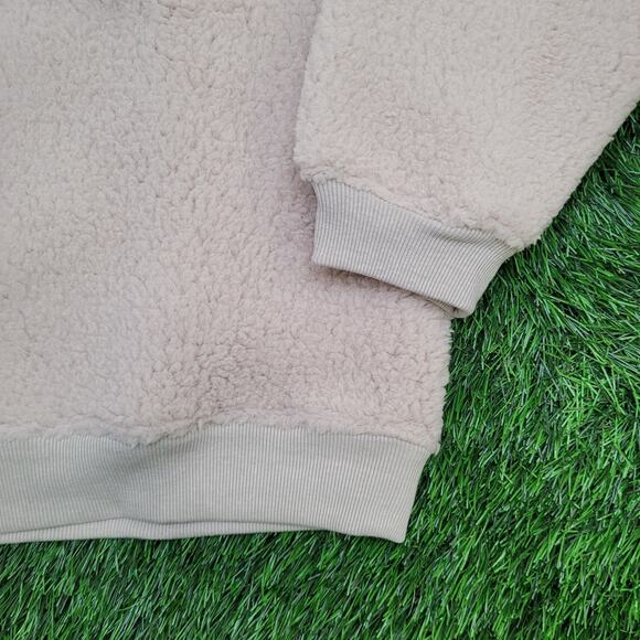 Sanrio Hello-Kitty Fuzzy BOA Sweater Womens Large 24x25 Baggy - Picture 11 of 13